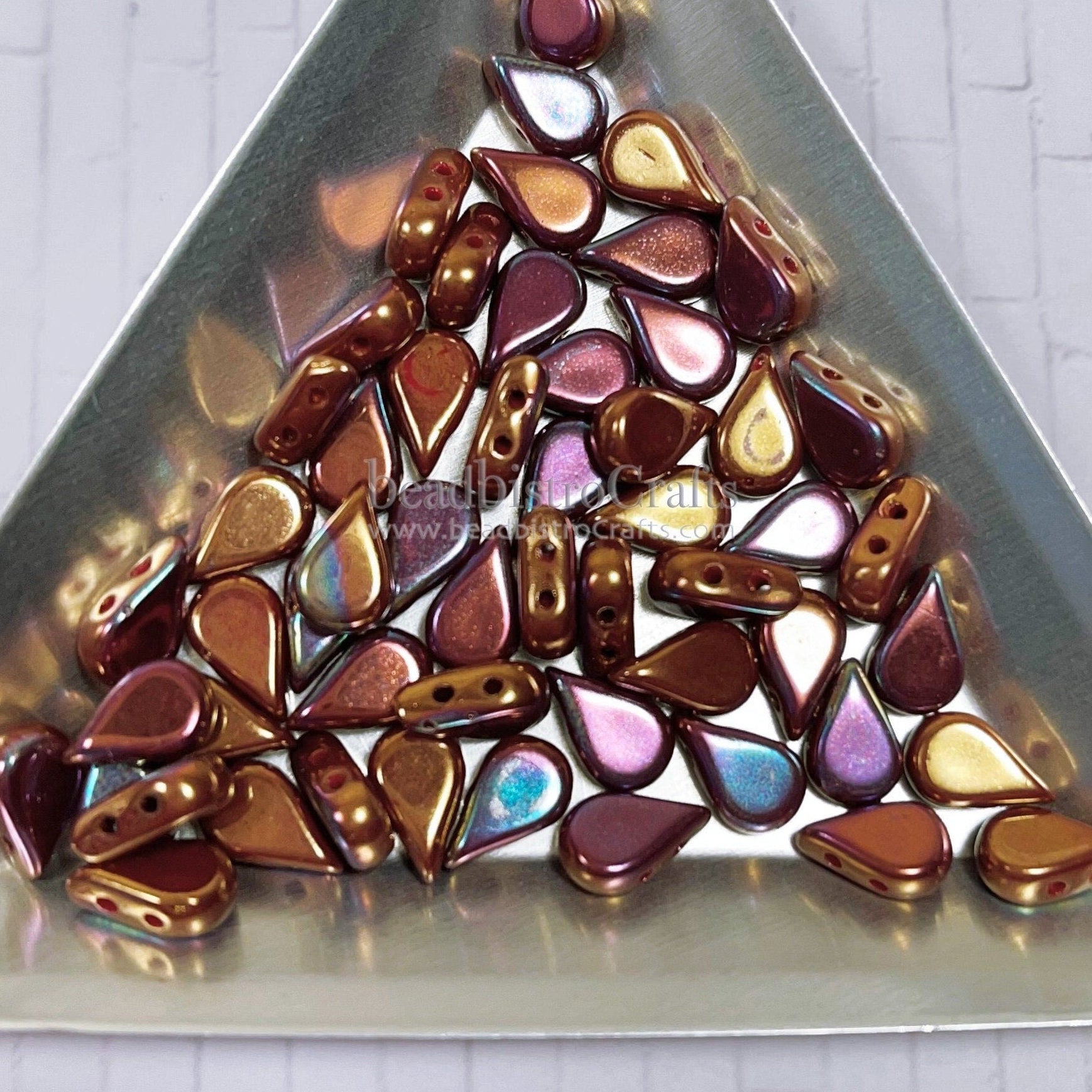 30pcs Czech AMOS® Par Puca® beads - 2 hole beads - Opaque Coral Red IRIS LUSTER - 5x8mm - drop beads