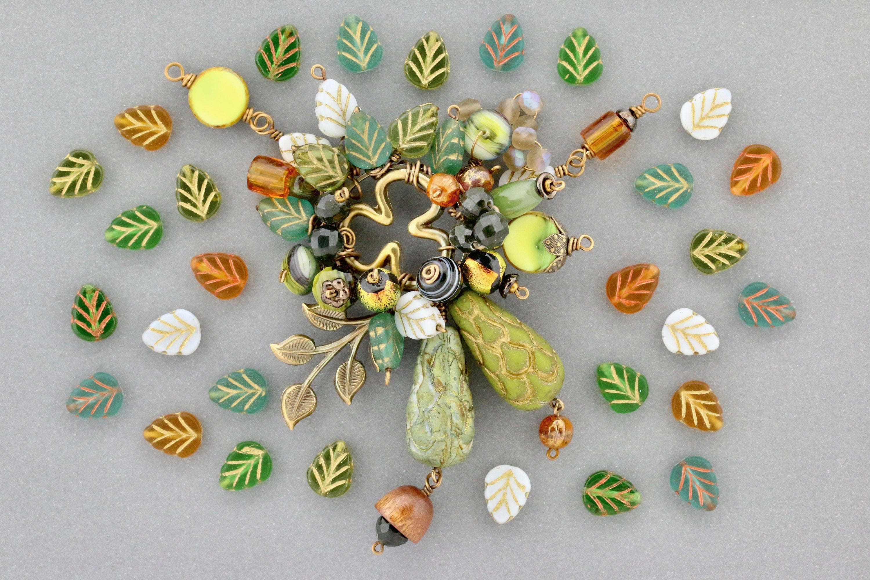 16pcs Leaf beads - Pressed Czech glass Mint Leaves - Transparent Green Colors with GOLD WASH - 10x8mm