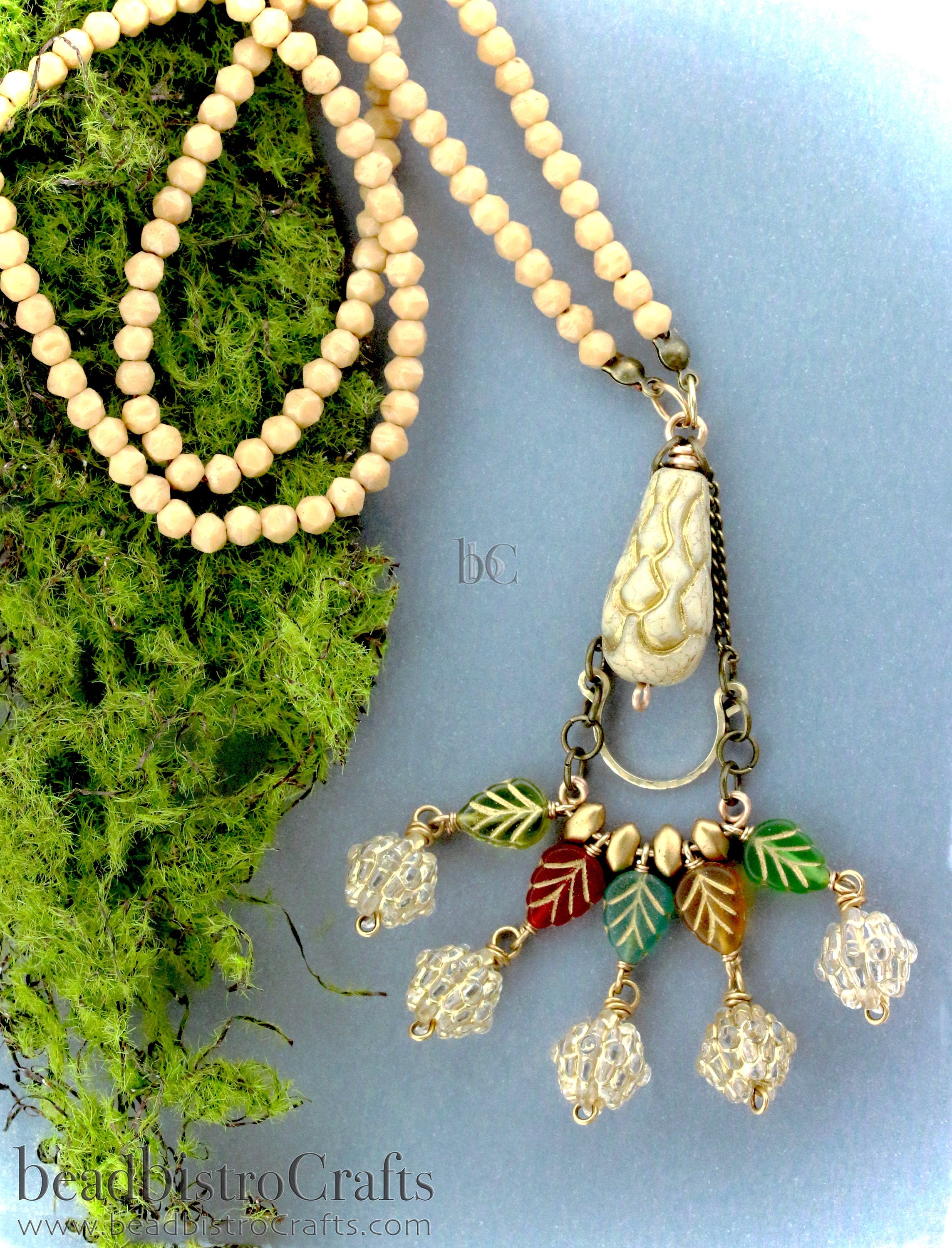 16pcs Leaf beads - Pressed Czech glass Mint Leaves - MILKY Alabaster GOLD Wash - 10x8mm