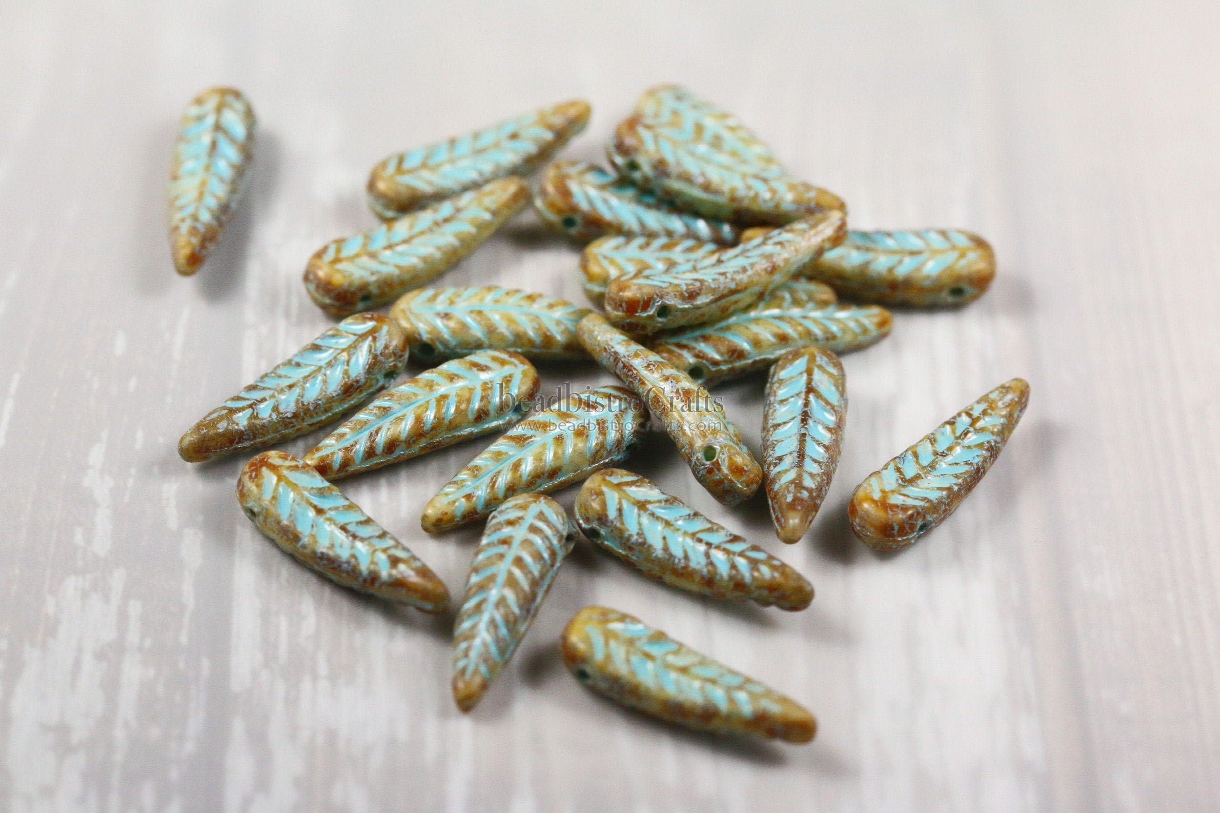 Czech Glass Bird Feather beads - 16 or 48pcs - Alabaster TRAVERTINE TURQUOISE Green Wash - 5x17mm - Czech glass Feather Daggers [B-6]