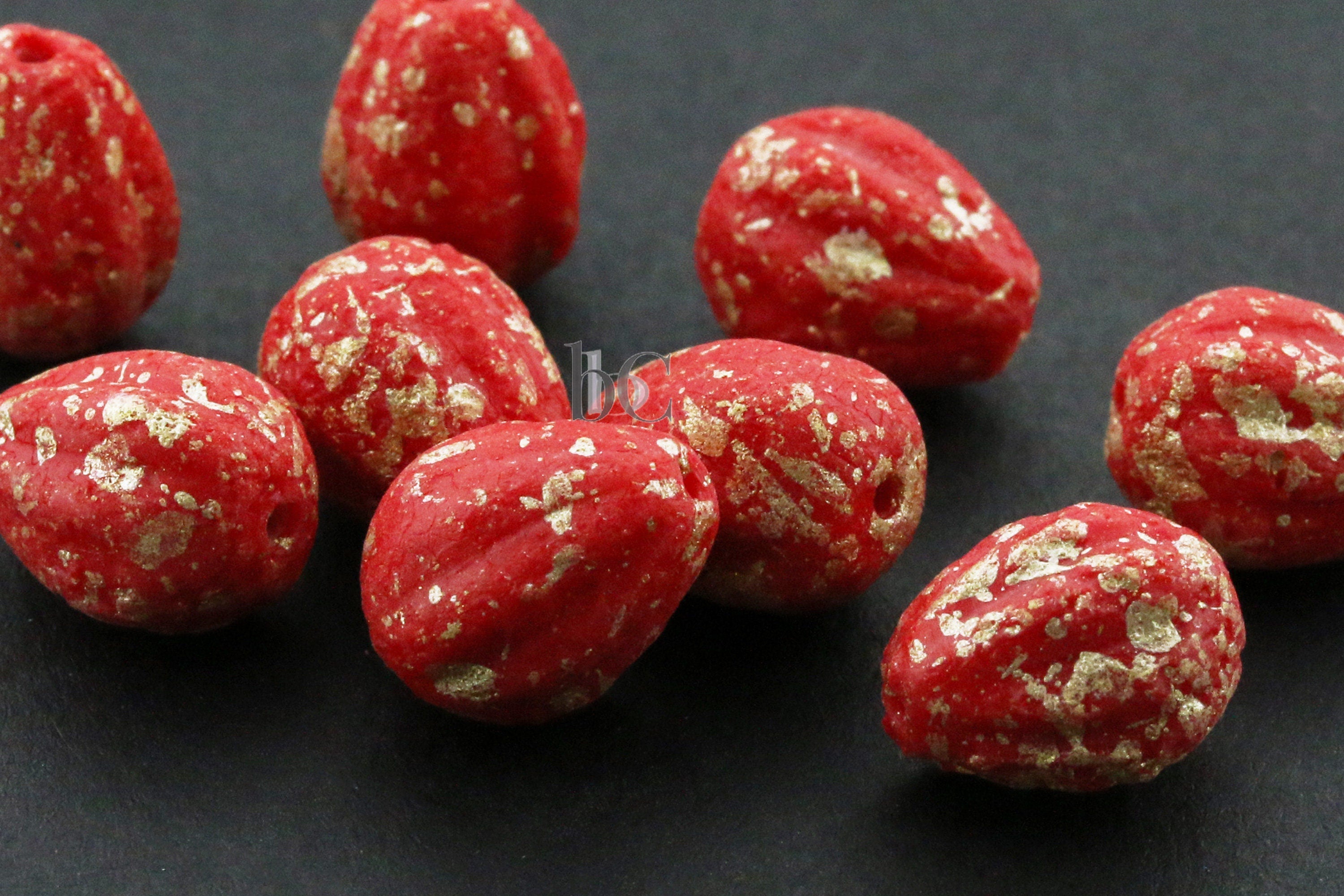 Melon Drop Bead - 6pcs Funky Acid Etched Red Czech Glass Melon beads - Opaque Red Coral ETCH GOLD SPLASH - 11x9mm