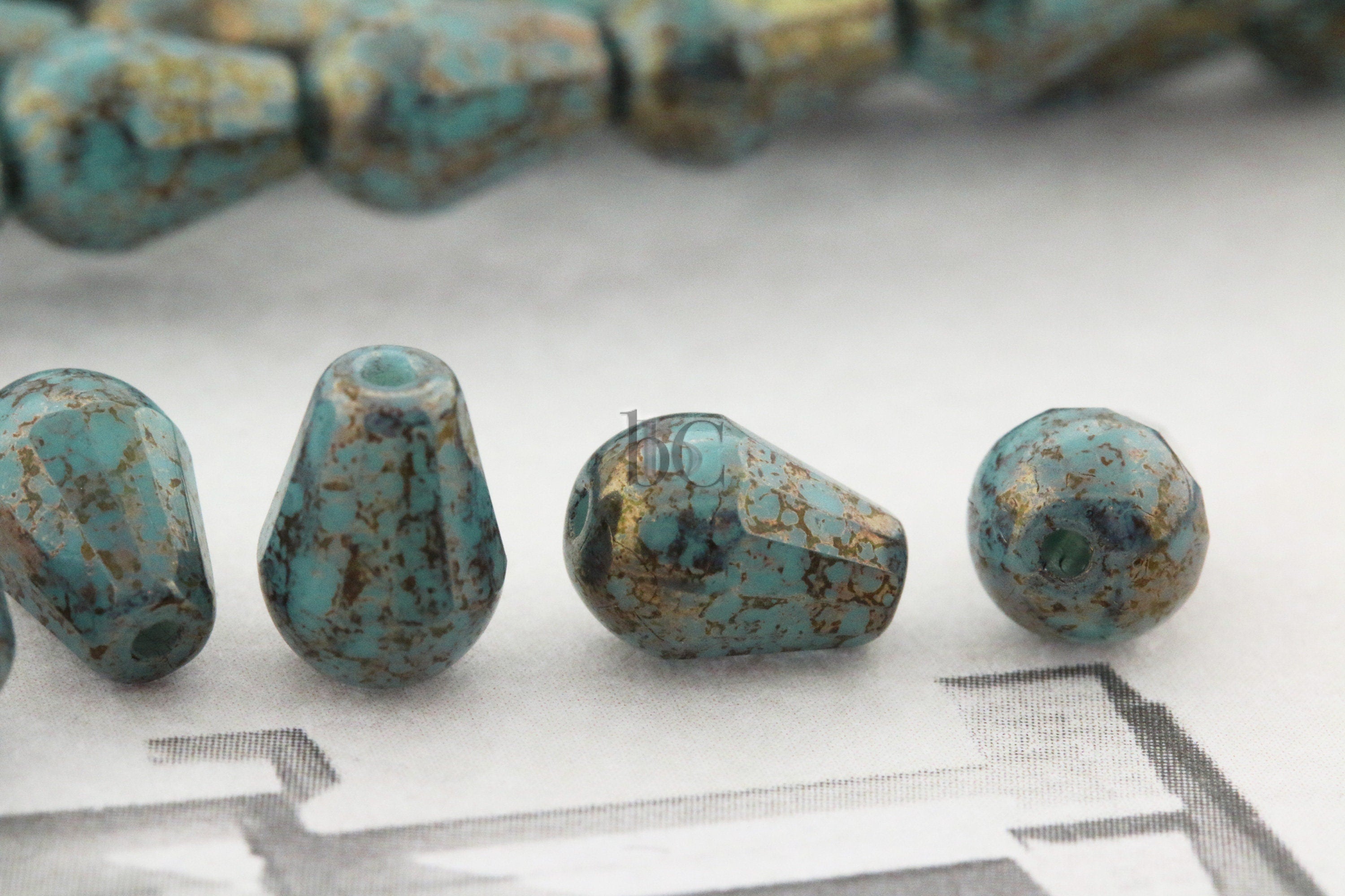 Facetted Glass Drop beads - 19pcs or 57pcs Opaque Turquoise BRONZE TERACOTA PURPLE facetted Czech glass bead - 8x6mm