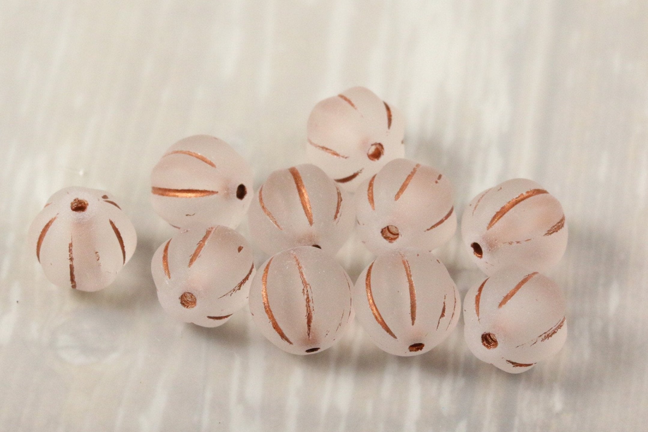 8mm Czech glass Melon round bead - 16pcs FROSTED Clear COPPER WASH - 8mm Melon beads