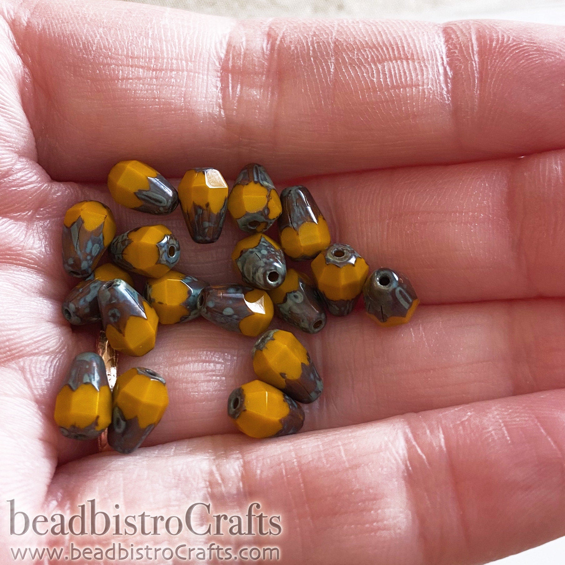 Opaque Ochre Facetted Glass Drop beads - 18pcs Opaque Golden Ochre TRAVERTINE facetted Czech glass bead - 8x6mm * NEW Old Stock *