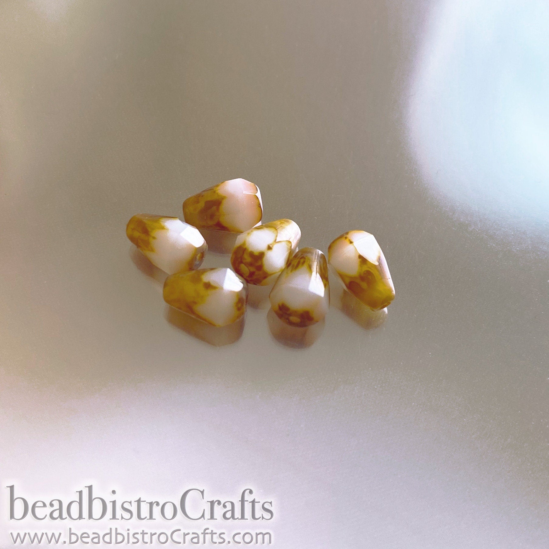 Coconut Cream Facetted Glass Drop beads - 18pcs Silky White with Light Pink TRAVERTINE facetted Czech glass bead - 8x6mm * NEW Old Stock *