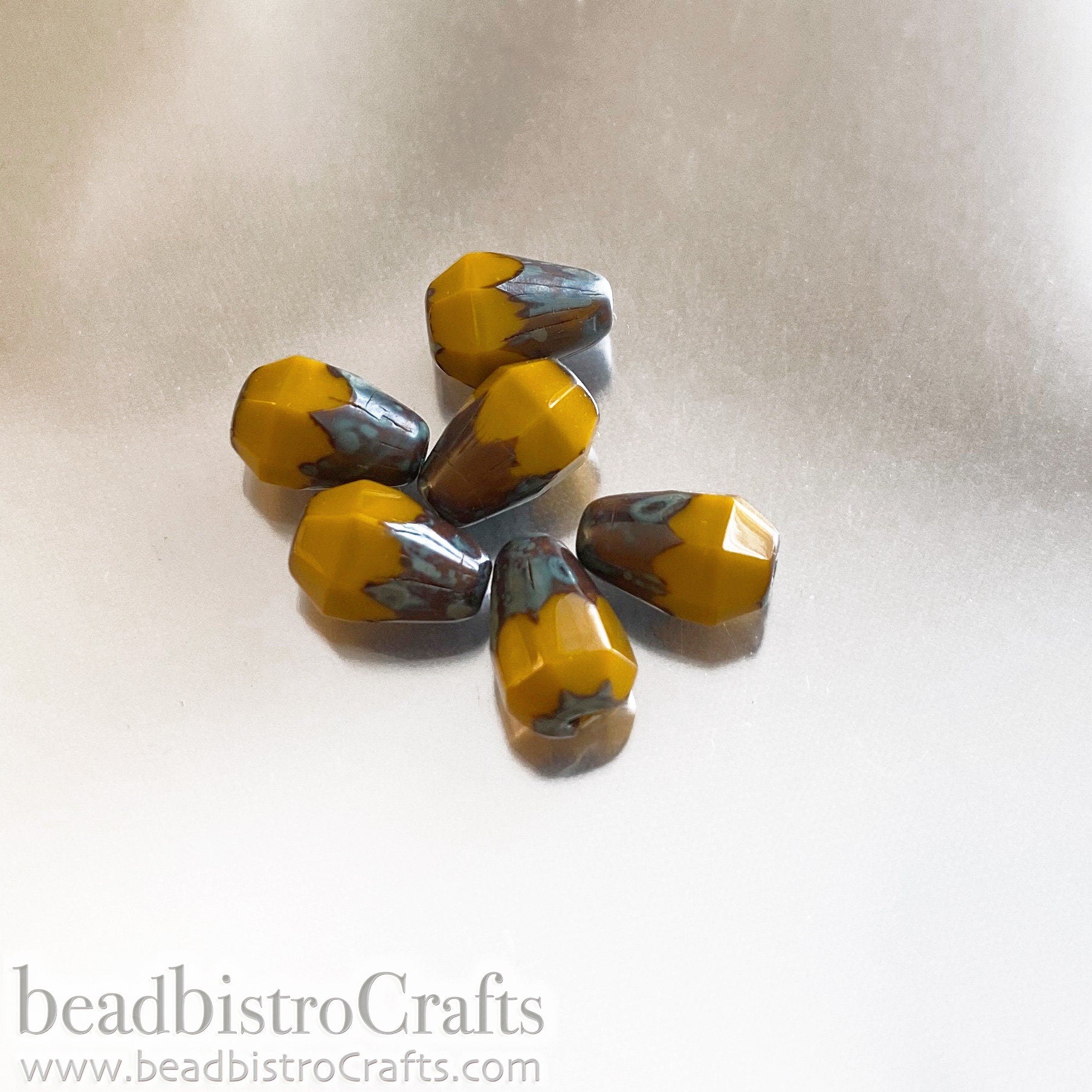 Opaque Ochre Facetted Glass Drop beads - 18pcs Opaque Golden Ochre TRAVERTINE facetted Czech glass bead - 8x6mm * NEW Old Stock *