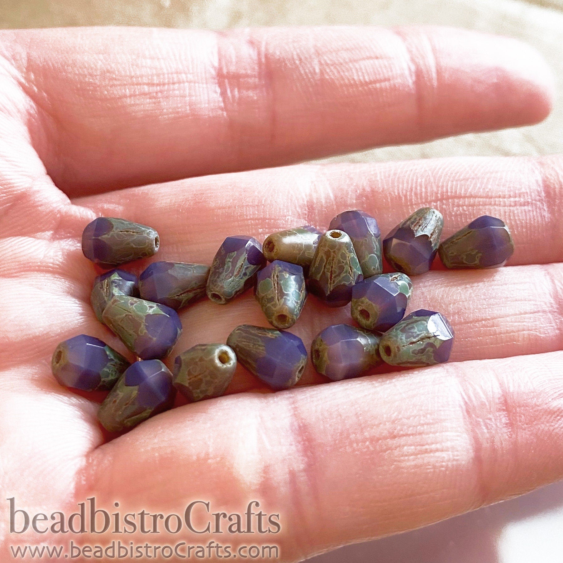 Lavender Facetted Glass Drop beads - 18pcs Silky Violet Opal TRAVERTINE facetted Czech glass bead - 8x6mm * NEW Old Stock *