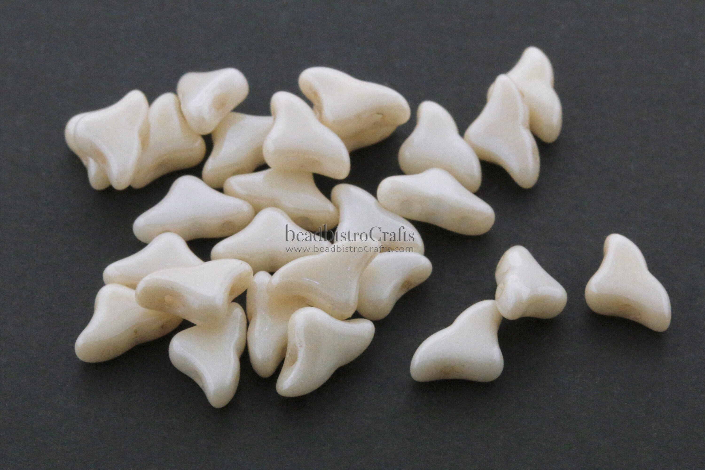 30pcs Czech HELIOS® Par Puca® beads - 2 hole beads - Opaque Chalk CHAMPAGNE LUSTER - 6x10mm