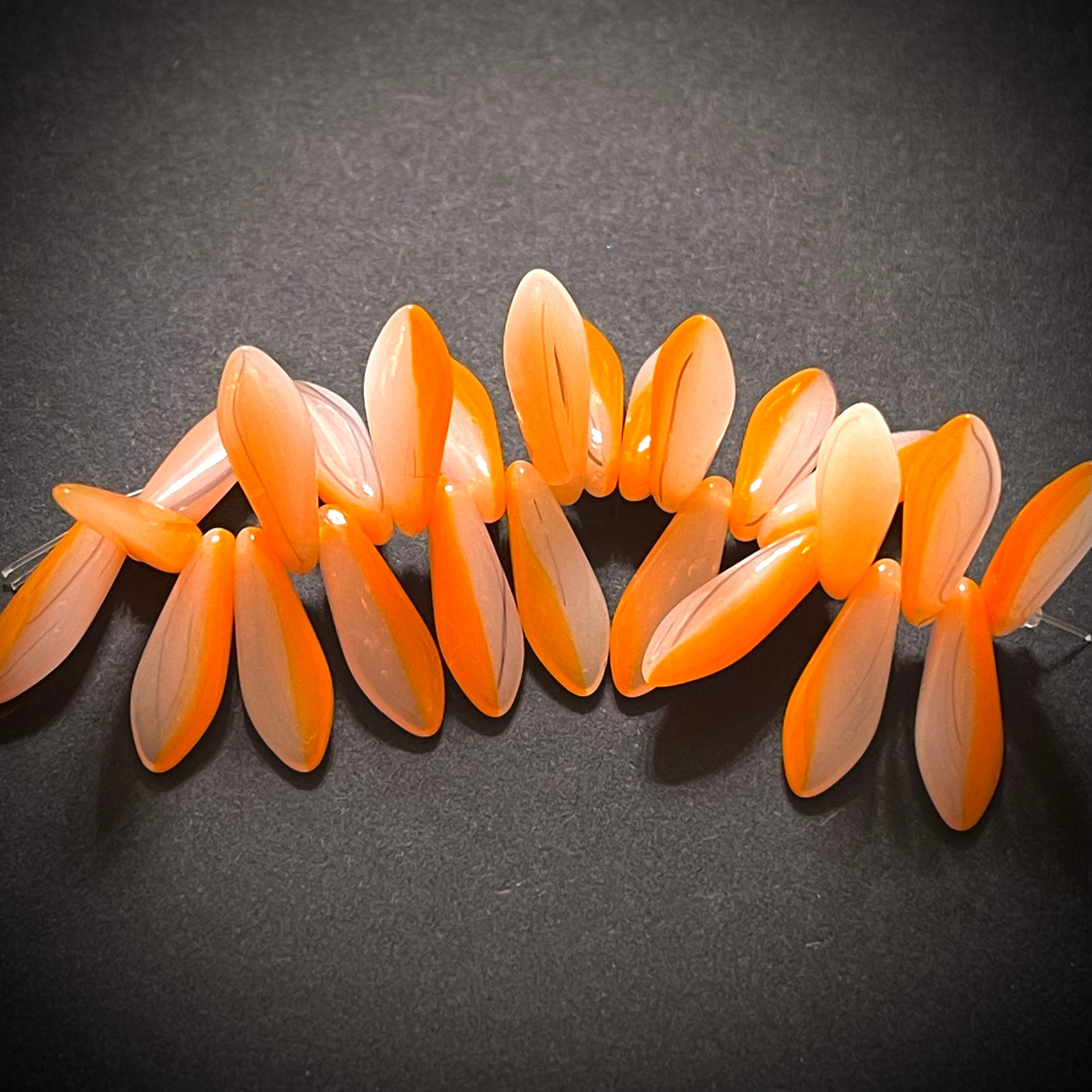 25pcs Czech Glass 2-TONED Glass Dagger beads - MILKY Alabaster Tiger Orange - 16x5mm - Czech glass Daggers